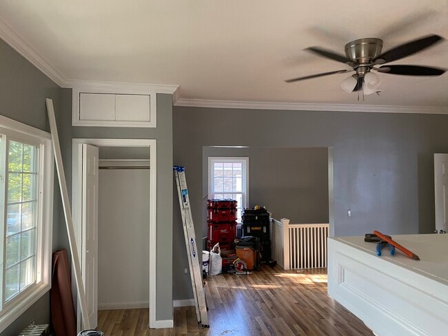 Building Photo - 349 Warwick Ave