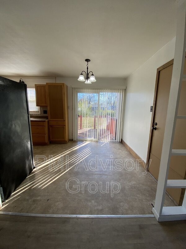Building Photo - 5631 SW 15th St