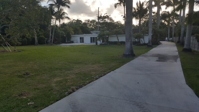 Building Photo - 11455 SW 82nd Ave