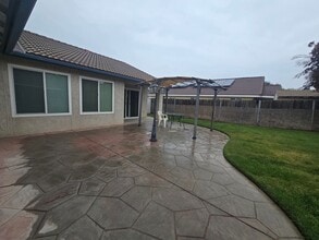 Building Photo - 952 Scotland St