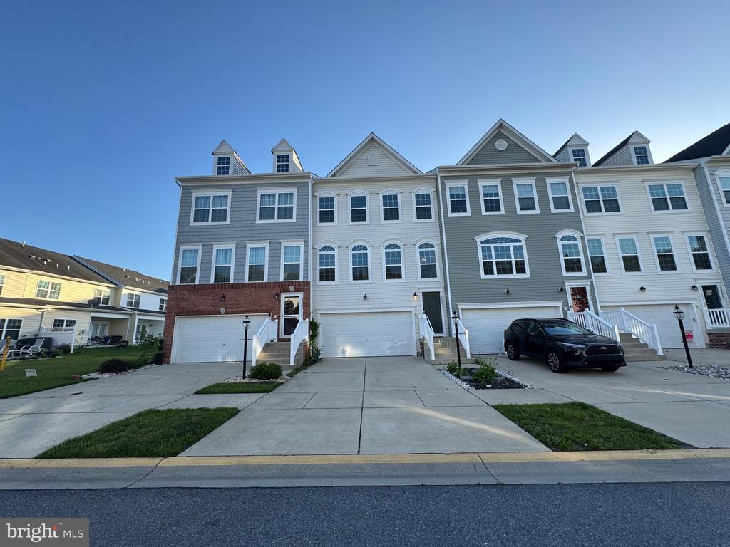 Foto principal - 20955 Brunswick Ln