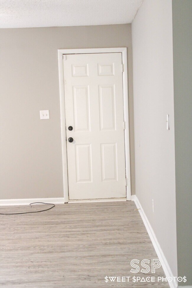 Foto del edificio - Travis