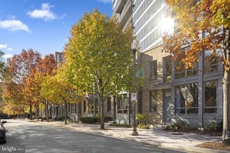 Building Photo - 1536 N Scott St