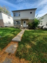 Building Photo - 622 S 68th St