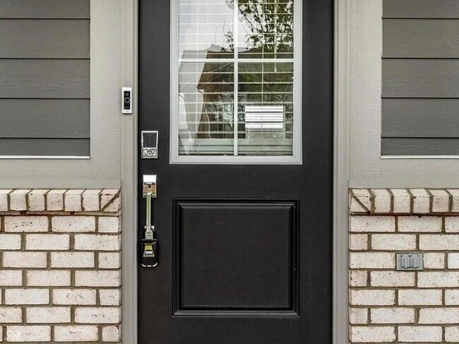 Foto del edificio - 6276 Cypress Ct