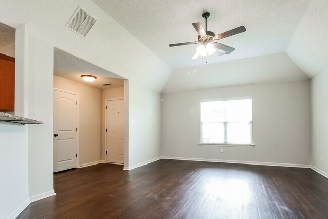 Foto del edificio - 9470 Eckley Pl