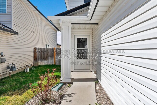 Building Photo - 3354 W Wave Dr