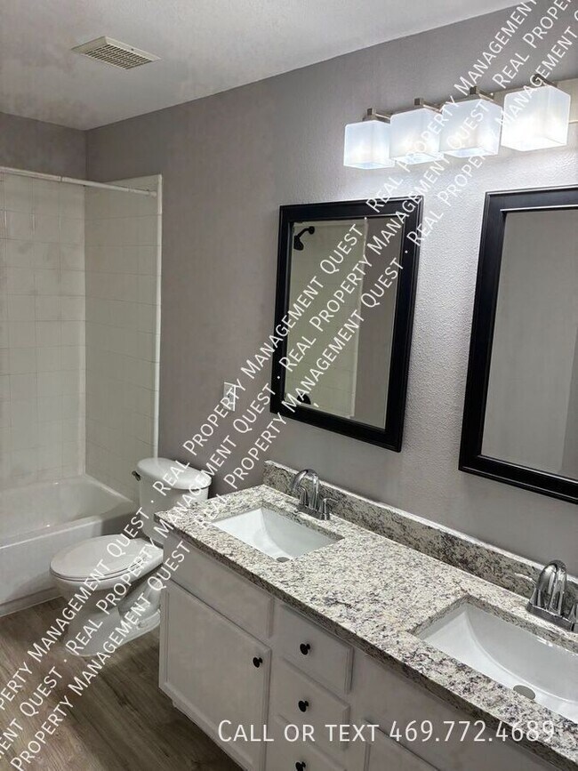 Foto del edificio - 611 Oriole Blvd