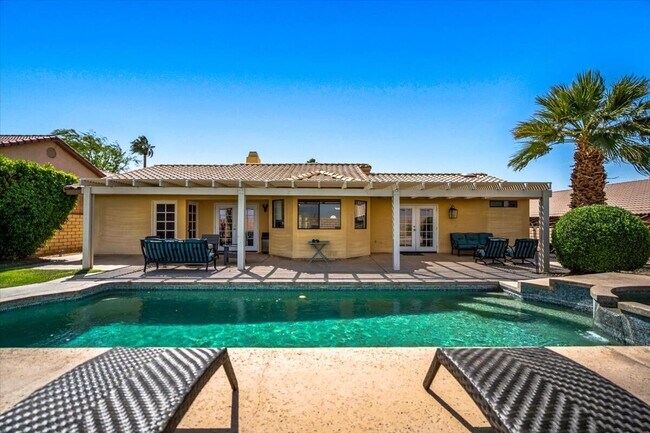 Building Photo - 41740 Jamaica Sands Dr
