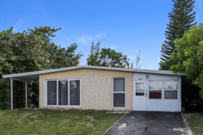 Building Photo - 5596 S Rue Rd