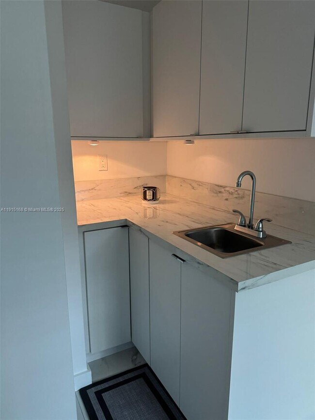 Foto del edificio - 15620 SW 146th Ave