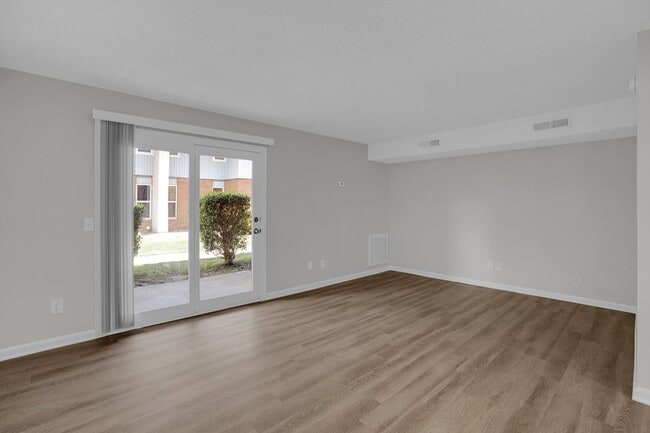 Interior Photo - Capri Apartments