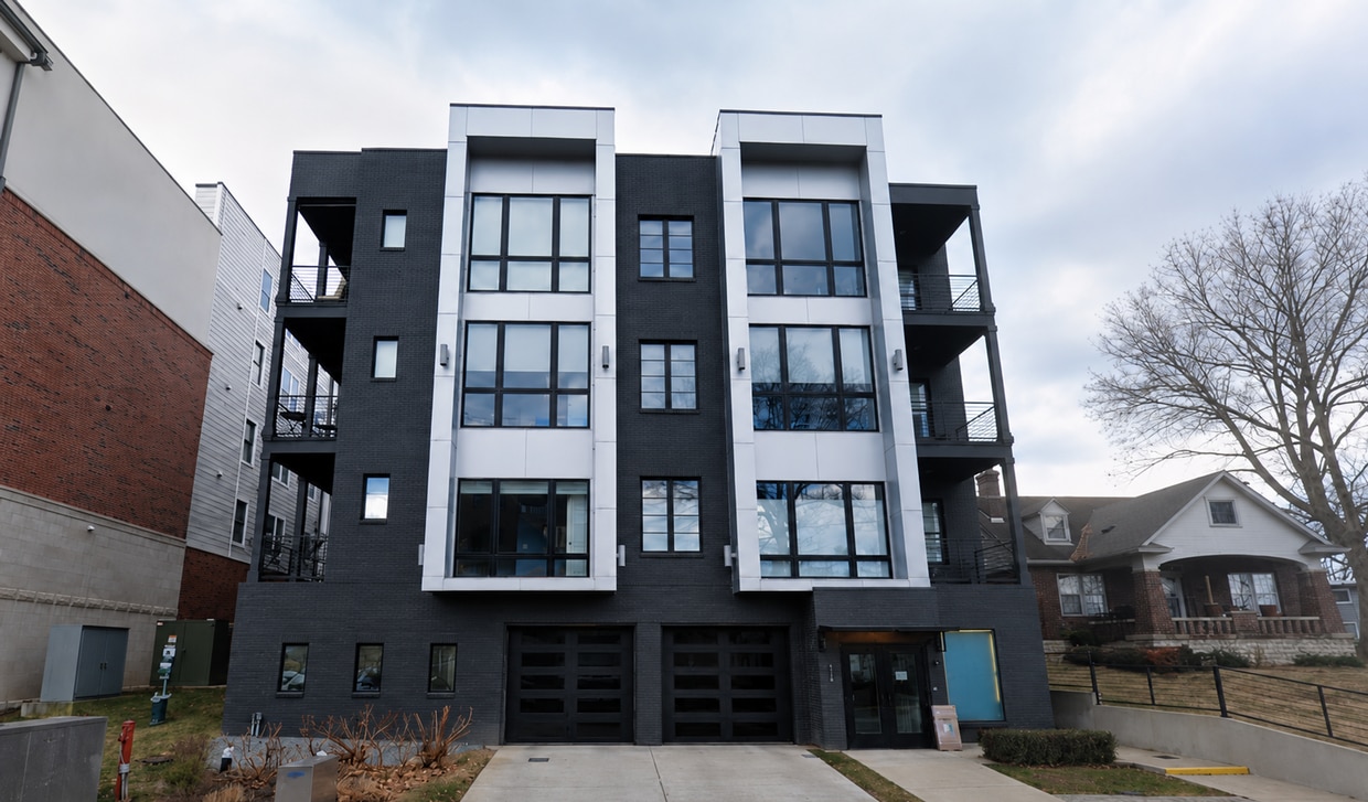 Stunning West End Nashville Condo - Available Now! - Stunning West End Nashville Condo - Available Now!
