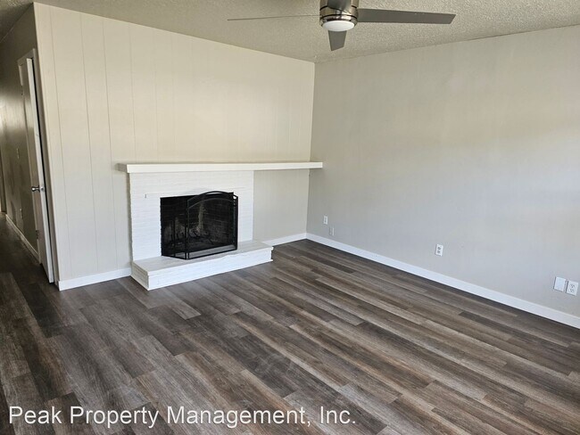 Foto del edificio - 3 br, 1 bath House - 15706 E Burnside