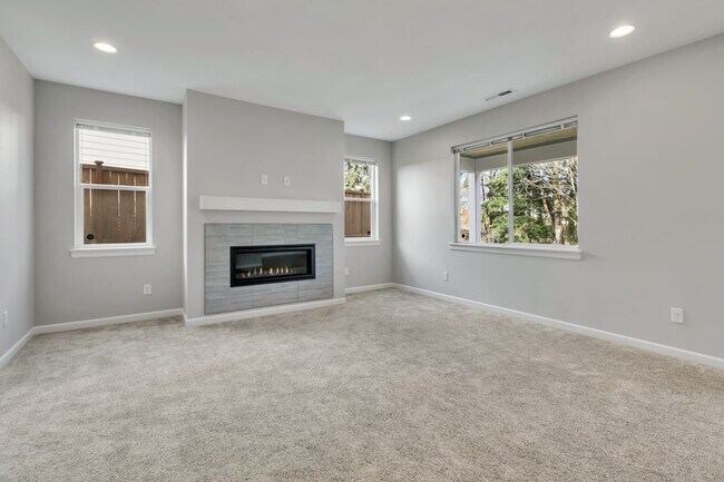 Foto del edificio - Spacious 3-Bedroom Home in the Heart of Gig Harbor!