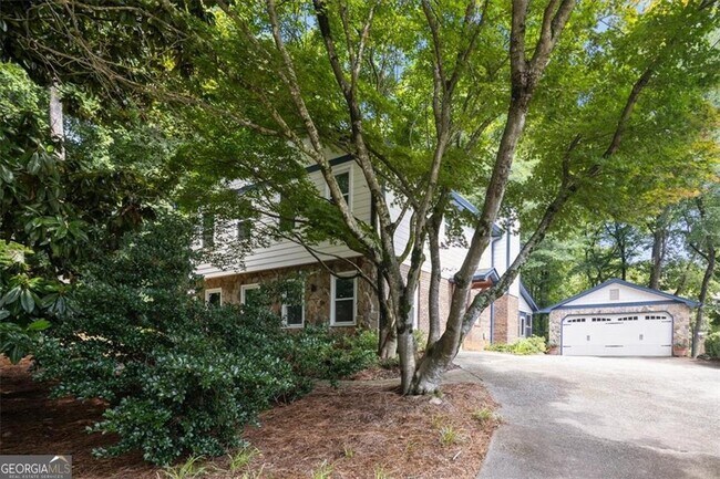 Foto del edificio - 4989 Kingswood Dr