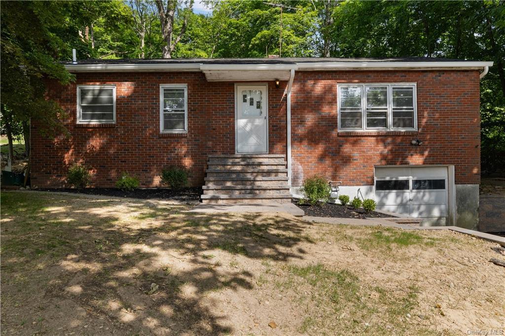 Primary Photo - 467 Saddle River Rd
