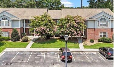 Building Photo - 2207 Locksley Woods Dr