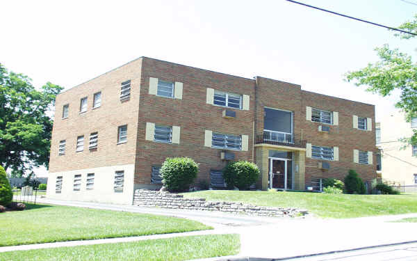 Foto del edificio - 3317 Camvic Ter
