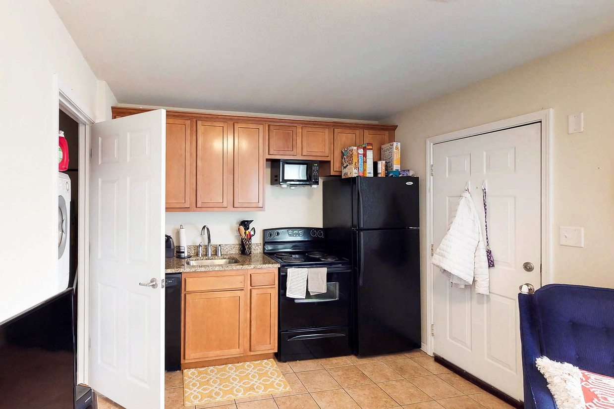 Foto principal - 1026 Bluemont Ave