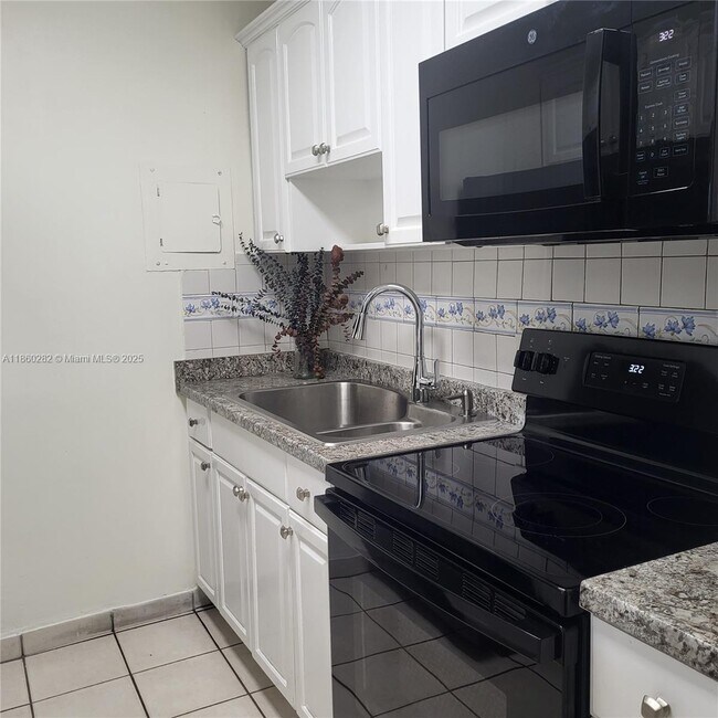 Foto del edificio - 677 SW 9th Ave