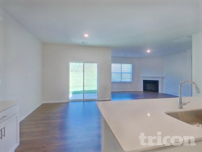 Building Photo - 1413 Chamomile Ct
