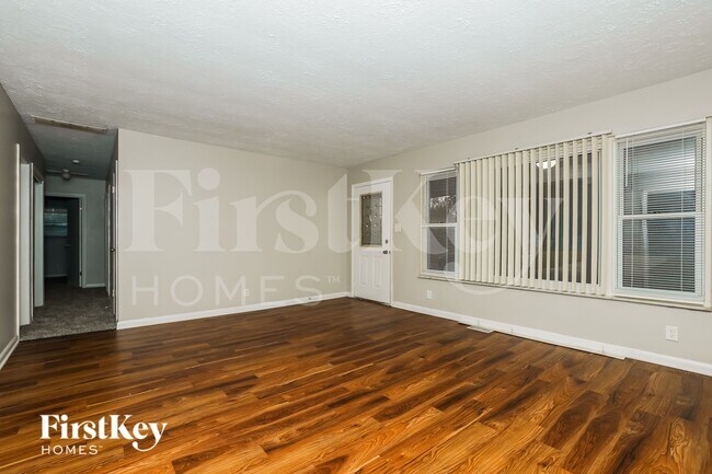 Foto del edificio - 6402 W 15th St