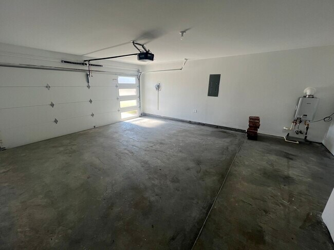 Foto del edificio - 12916 Wempe Wy