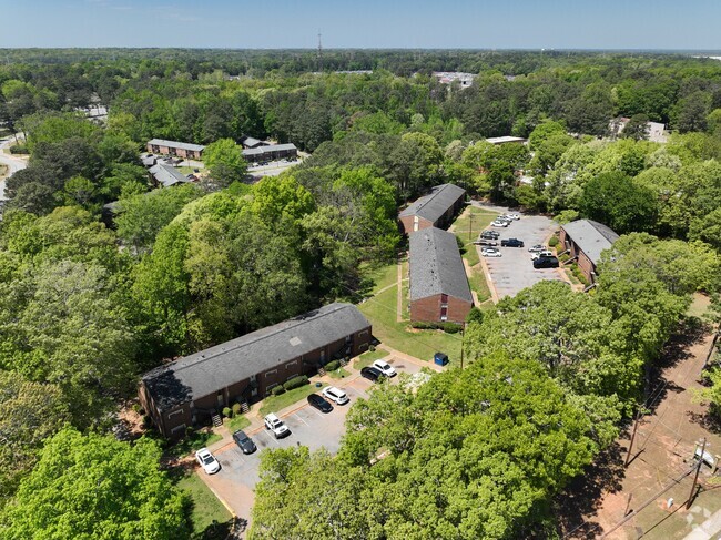 Exterior 3D - Regal Forest Apartments