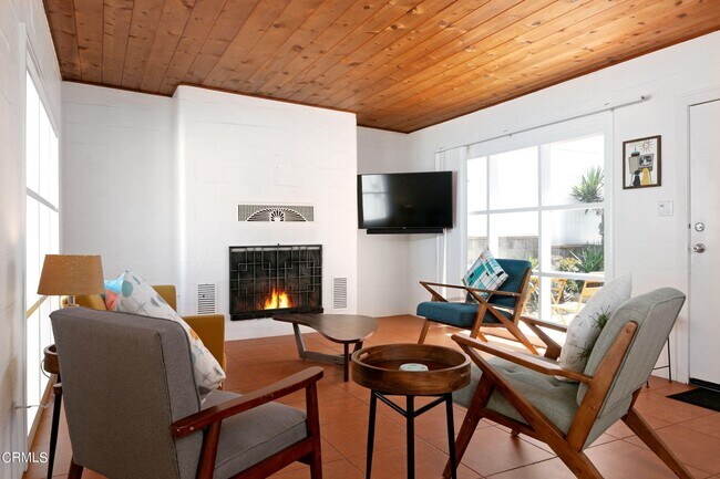 Foto del edificio - 3748 Ocean Dr