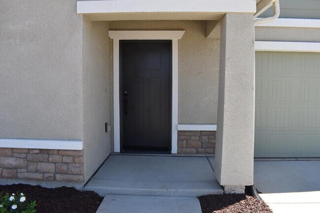 Building Photo - 1318 Eagle Ridge Court