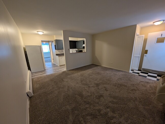 Building Photo - 924 Warren Ave