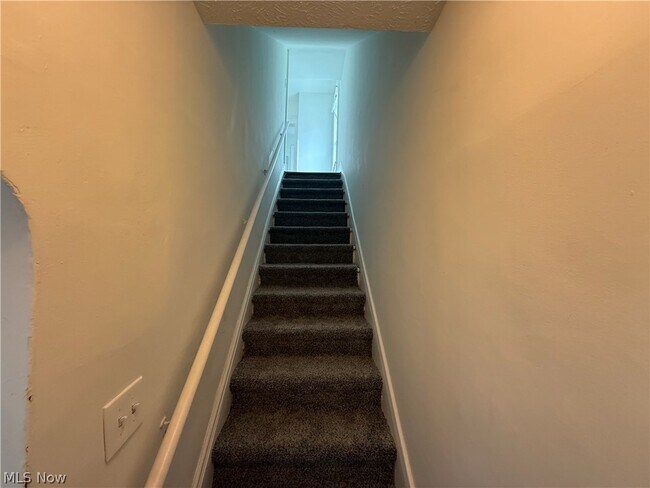 Foto del edificio - 895 Beardsley St