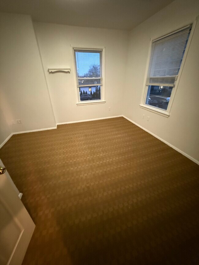 Foto del edificio - 19 N Bridge Ave