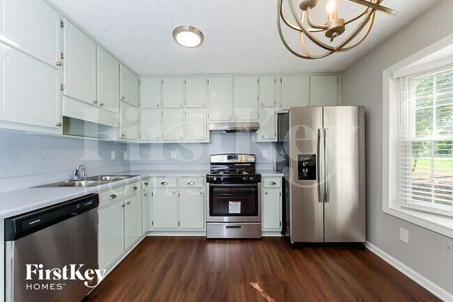 Foto del edificio - 470 Willow Ln