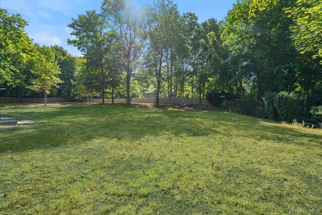 Building Photo - 12 Oriole Way