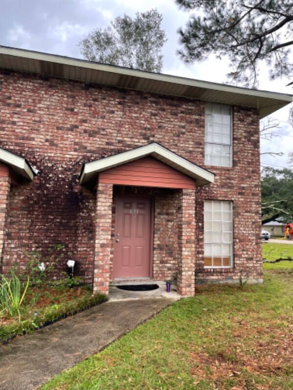 633 Joe Farris Dr, Hammond, LA 70403 Townhome Rentals in Hammond LA