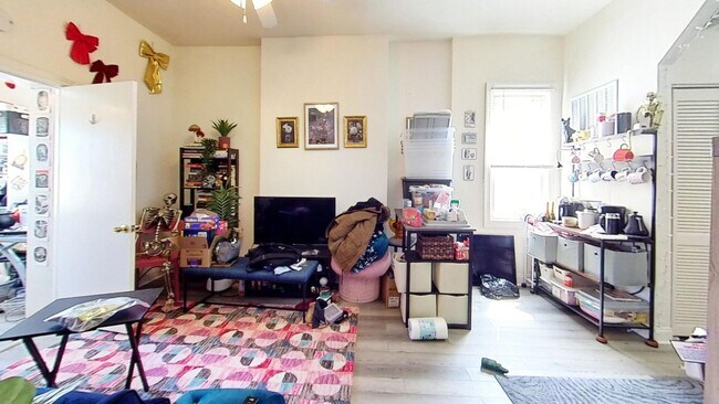 Foto del edificio - 4113 N Lincoln Ave