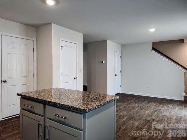 Building Photo - 2109 Allium Dr