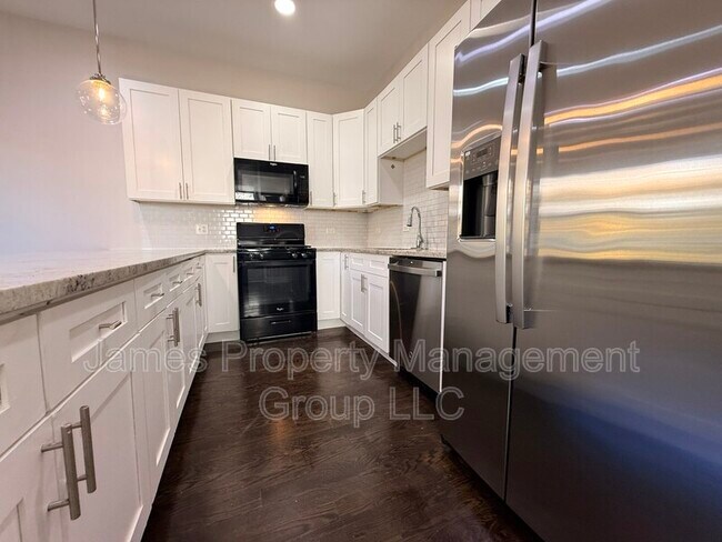 Foto del edificio - 2511 W Cortland St