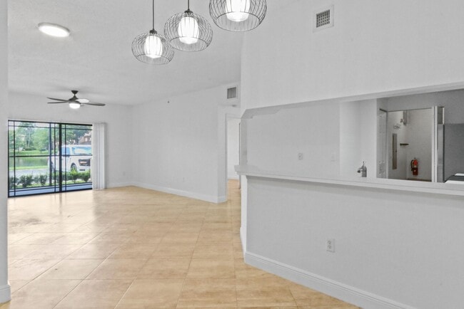 Building Photo - 3019 Alcazar Pl