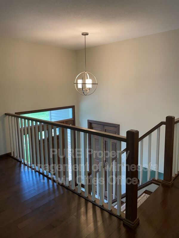 Foto del edificio - 1322 Meadowlark Dr