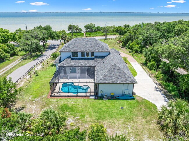 Building Photo - 6725 S Tropical Trail