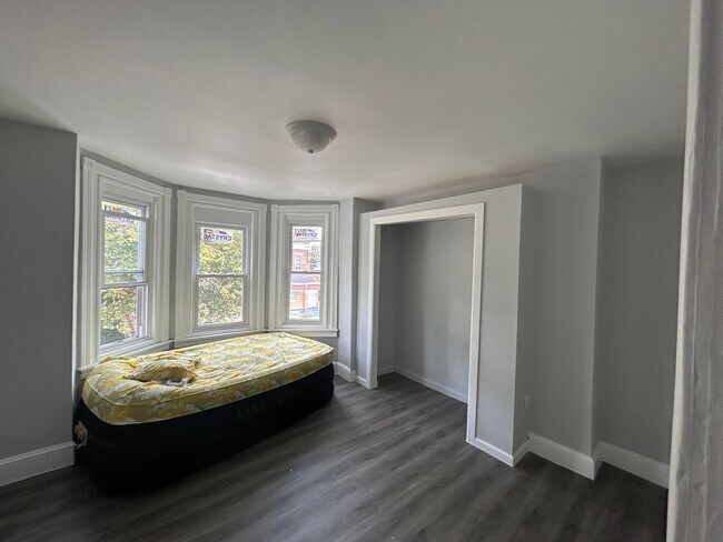Building Photo - Lovely 3 Bedroom Home - OK for PHA