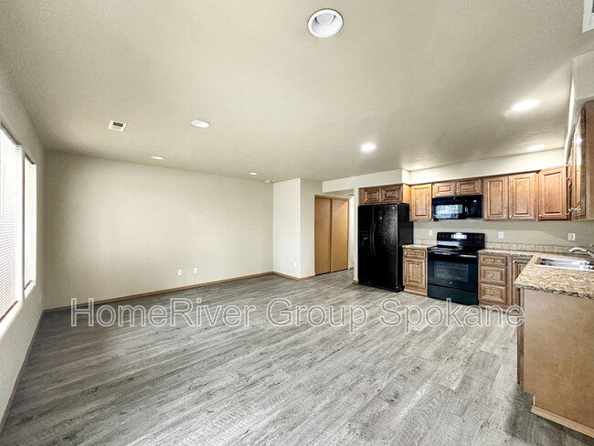 Foto del edificio - 2714 N Fox Rd