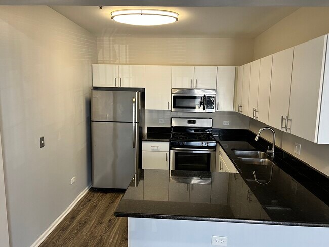 Foto del edificio - 625 Deerfield Rd