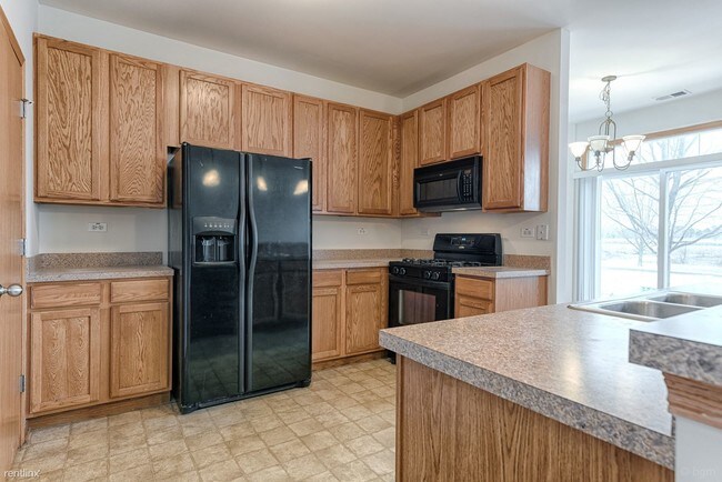 Building Photo - 2 br, 1 bath House - 605 Springbrook Trl N