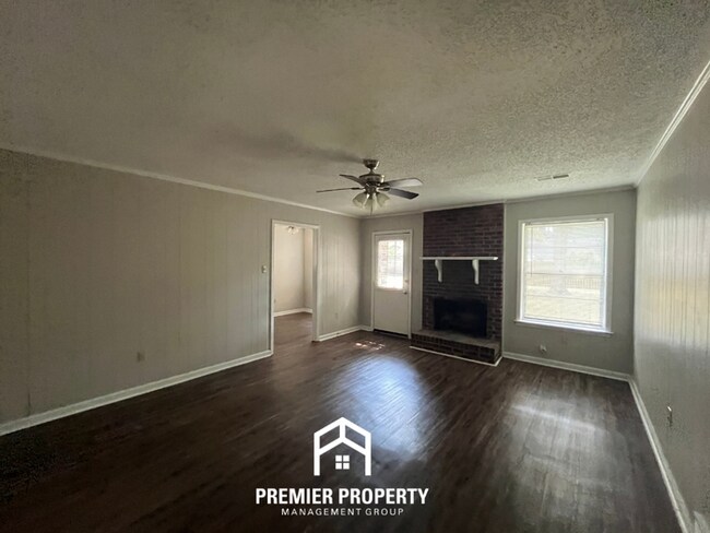 Foto del edificio - 5999 Pebblehill Dr