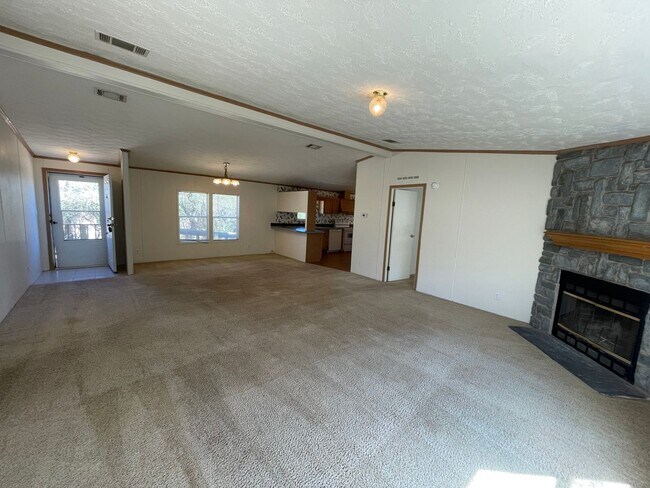 Foto del edificio - Oak Meadows 3-bedroom 2-bathroom house sit...