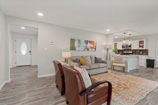 Building Photo - 3063 Cortez Dr
